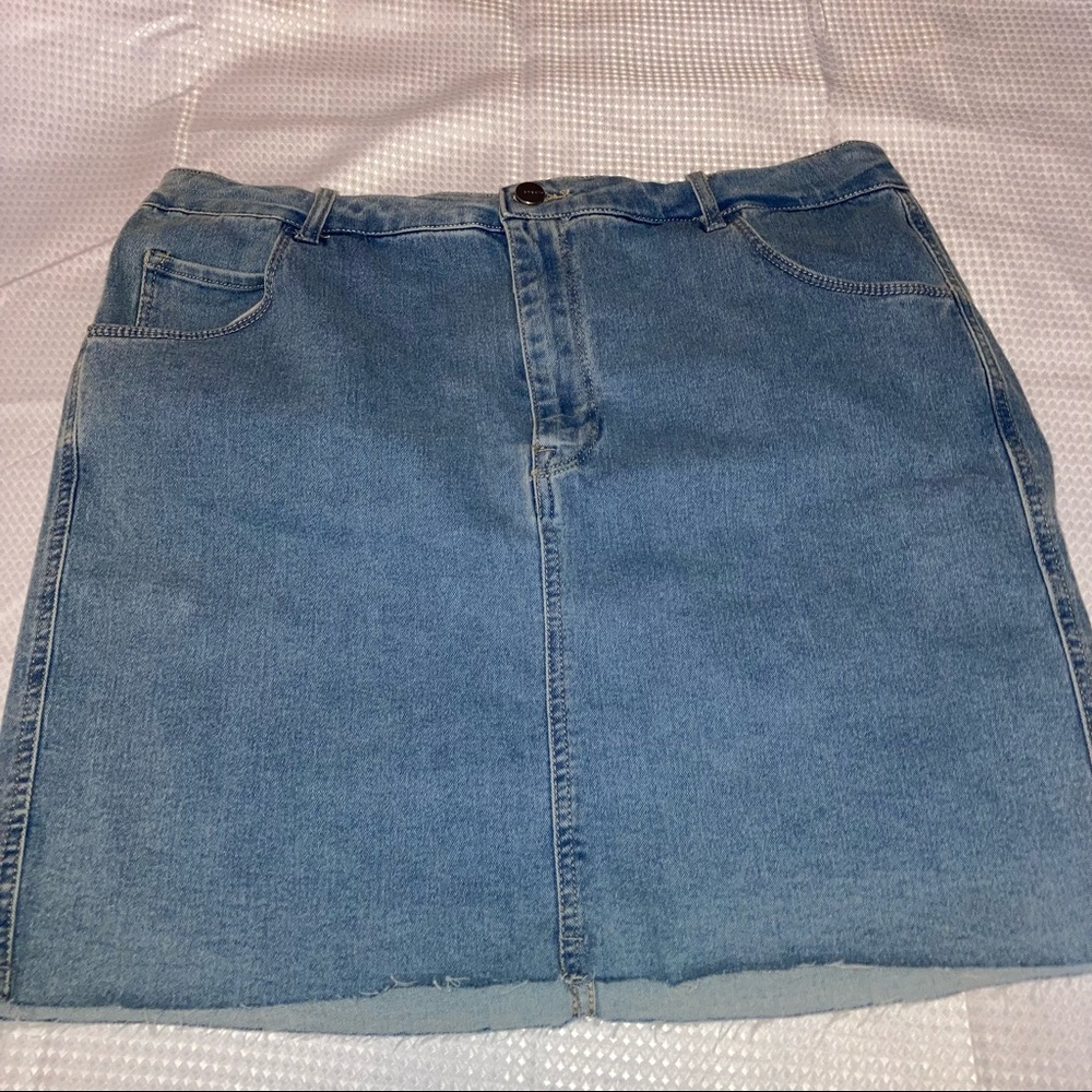 H&M Cute Jean Skirt